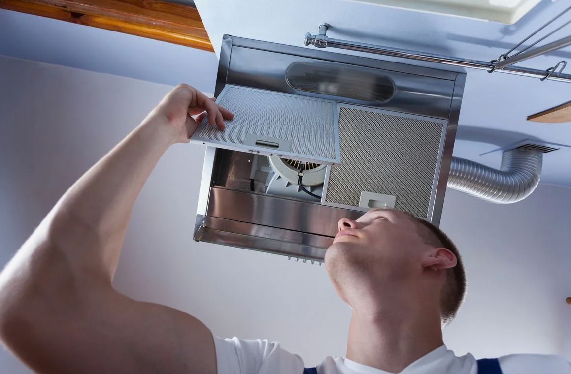 Как понять и исправить типичные неполадки кухонной вытяжки без спецов