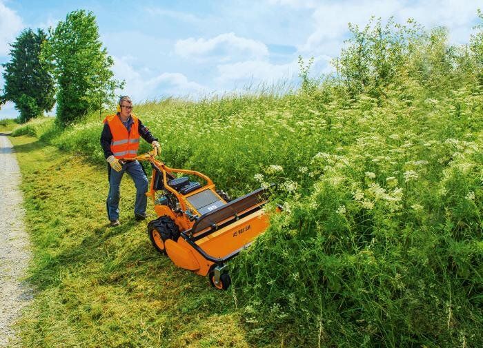 Как навсегда распрощаться с травой на кладбище: практичные советы