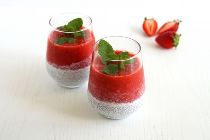 Нежный чиа-пудинг с клубникой: идеальный завтрак или легкий десерт