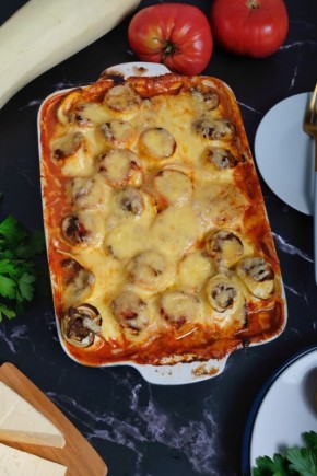 Нежные рулетики из кабачков с фаршем и ароматным соусом