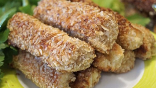 Хрустящие трубочки с сырной начинкой: идеальный завтрак или перекус