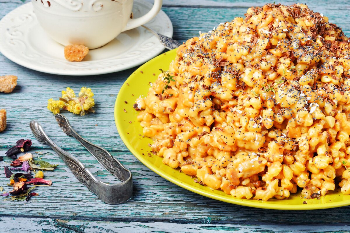 Тайны классического десерта: как приготовить муравейник с сгущенкой