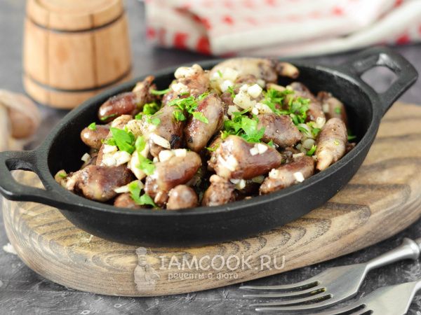 Мягкие и ароматные куриные сердечки: идеальная закуска к пиву и не только