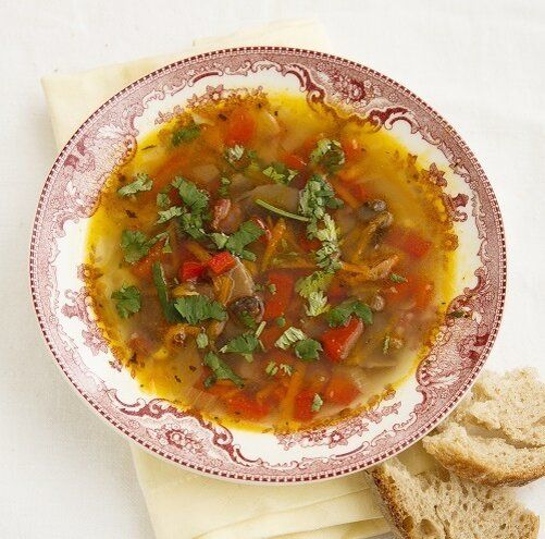 Неповторимый вкус грибного супа с копченостями, который порадует всех