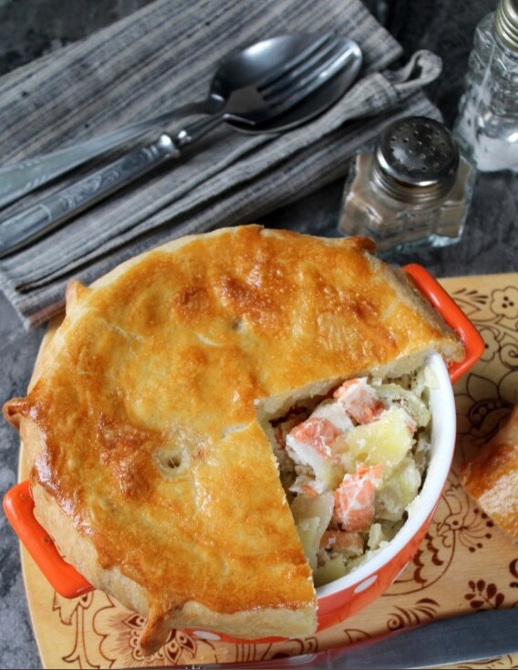 Запечённая рыба под ароматной «шапкой» теста: идеальный рецепт