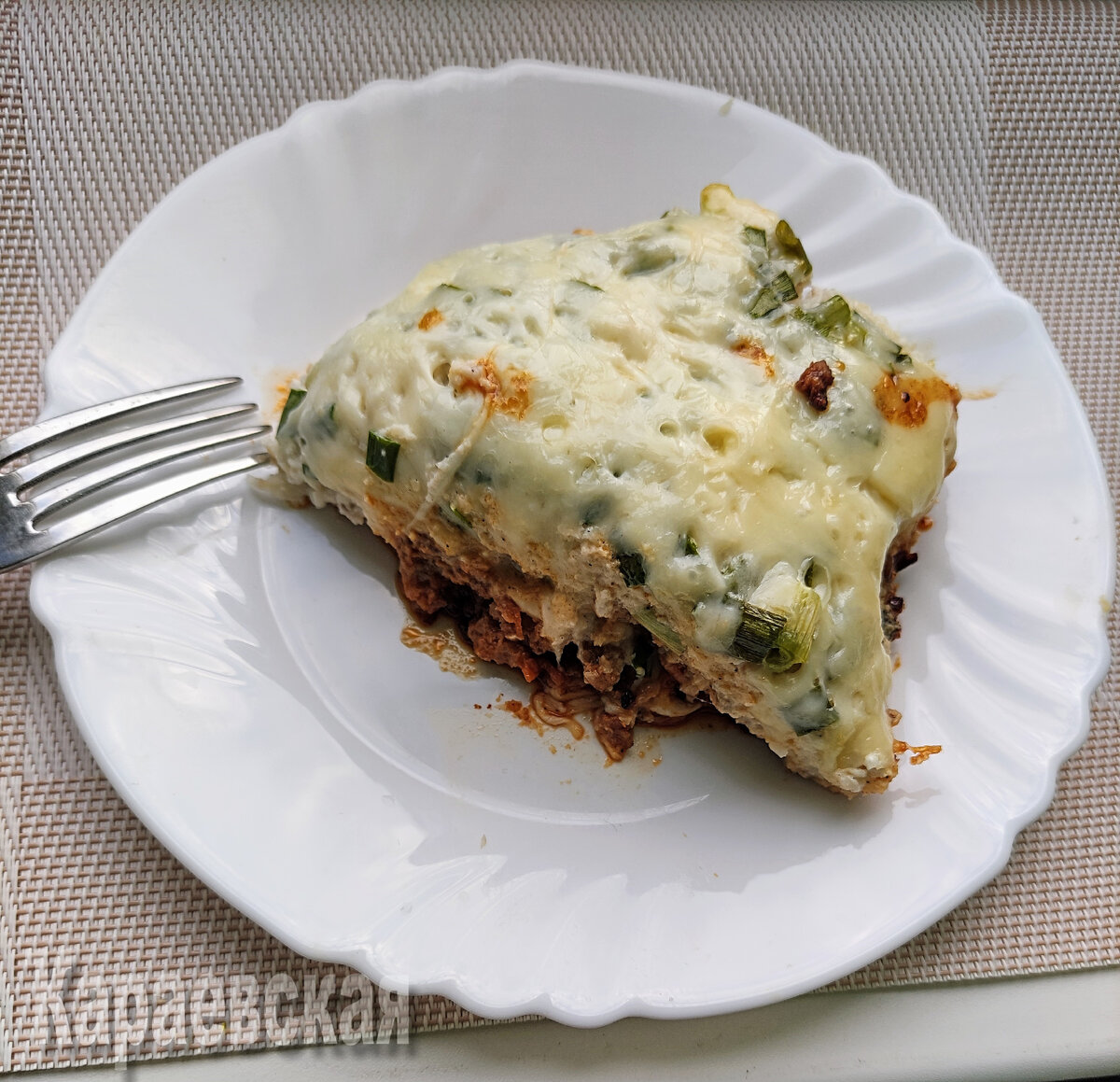 Как приготовить простую и аппетитную мясную запеканку на сковороде