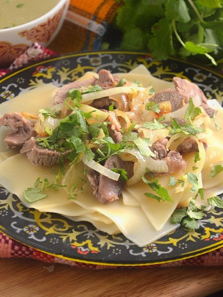 Как приготовить сочный бешбармак с наваристым бульоном