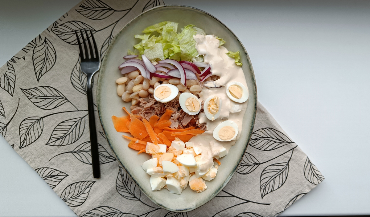 Салат с тунцом и овощами: простой рецепт для любого стола