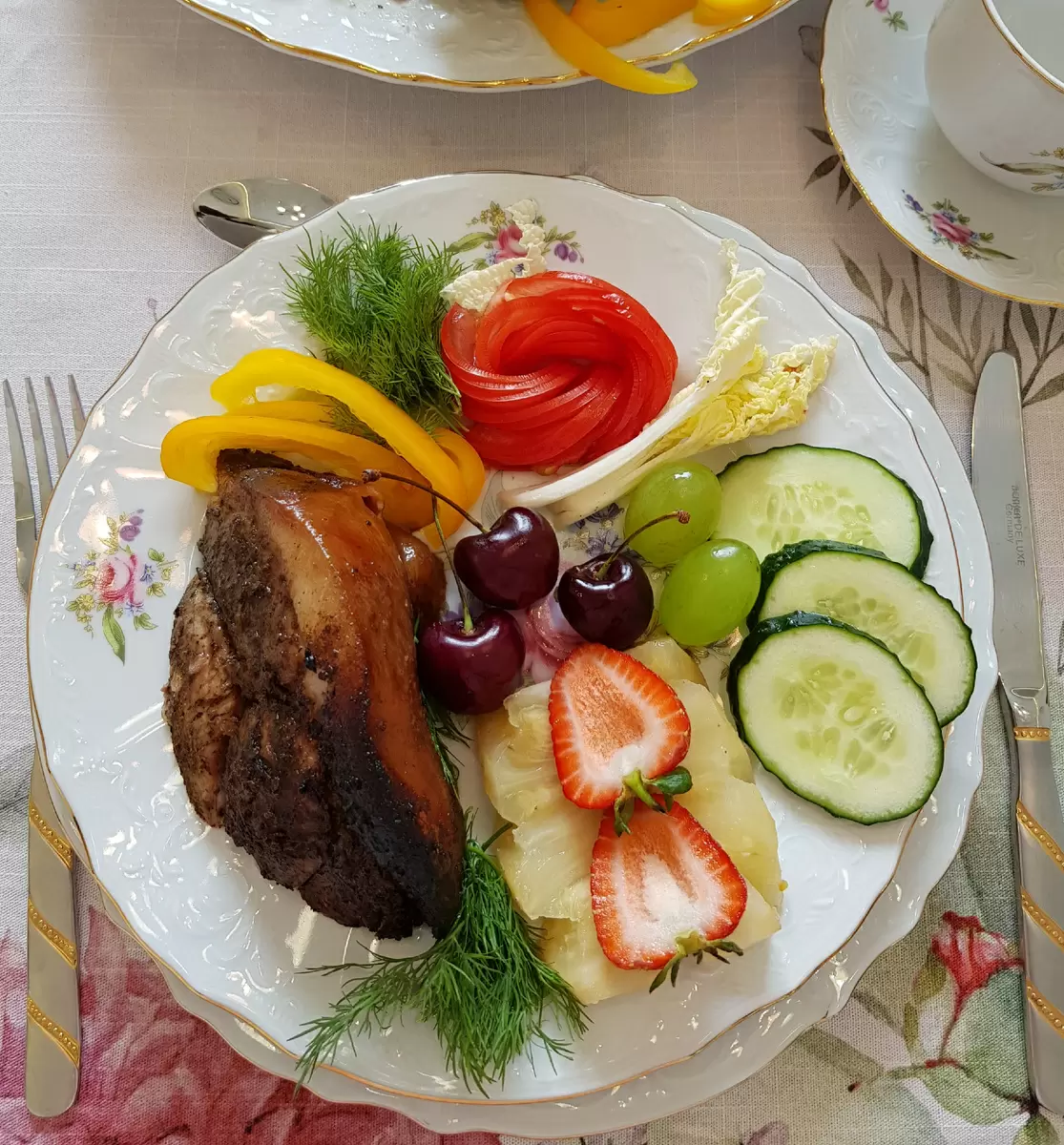 Запеченные свиные рульки для особого повода