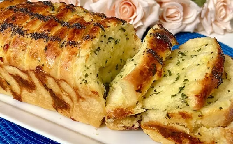 Ароматный сырно-чесночный хлеб: секреты успешной выпечки