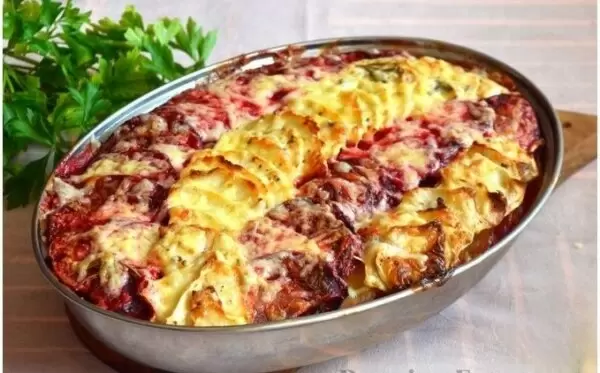 Нежный гратен с картофелем и свеклой: как удивить своих гостей