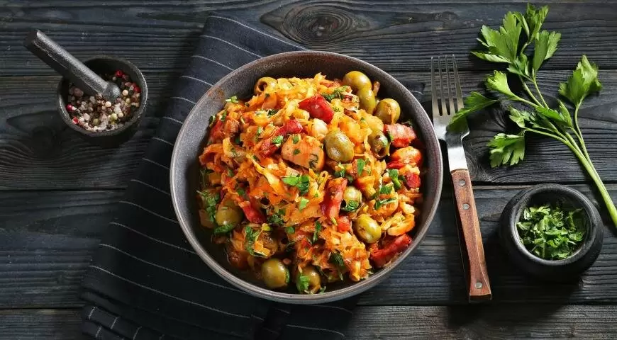 Селенка с копченым мясом: уютное зимнее блюдо