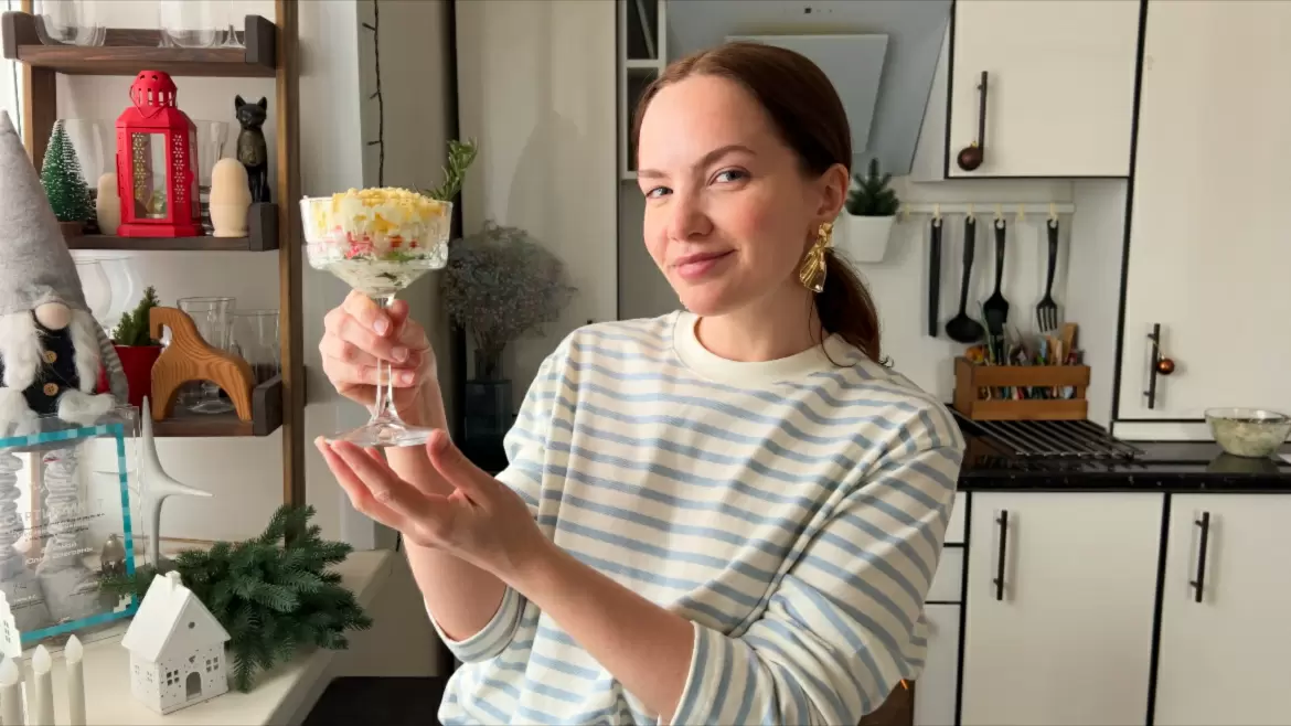 Возрождение классики: новый взгляд на салат с крабовыми палочками