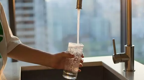 Как простые привычки помогут увеличить потребление воды в повседневной жизни