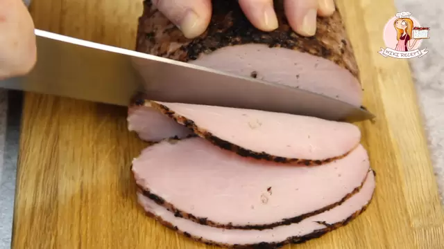 Как приготовить румяную свиную корейку: простой и вкусный рецепт