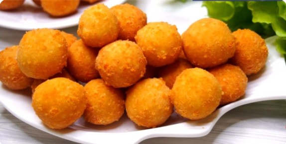 Невероятные сырные шарики: простая закуска, от которой невозможно устоять