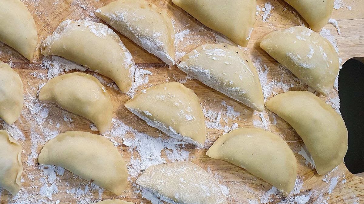 Вареники с душевными начинками: простые рецепты для семейного ужина