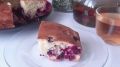 Вкус лета в любой момент: быстрый пирог с черной смородиной