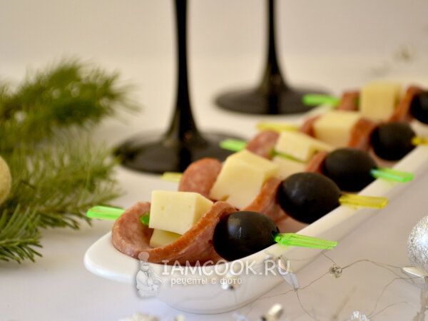 Закуски на Новый год: быстрые канапе, которые поразят гостей